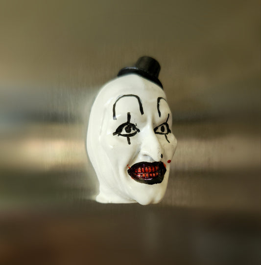 Terrifying Mime Magnet